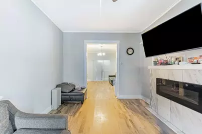 7553 S Saint Lawrence Avenue, Chicago, IL 60619 - Photo 5