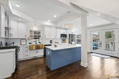 4656 N Leamington Avenue, Chicago, IL 60630 - Photo 5