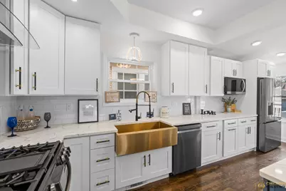 4656 N Leamington Avenue, Chicago, IL 60630 - Photo 9