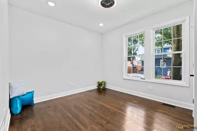 4656 N Leamington Avenue, Chicago, IL 60630 - Photo 19