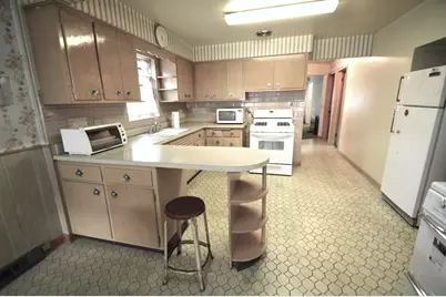 5625 S Kilbourn Avenue, Chicago, IL 60629 - Photo 13