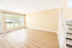130 Park Ridge Ct, Aurora, IL 60504 - Photo 7