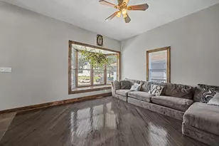 111 7th St, Streator, IL 61364 - Photo 11