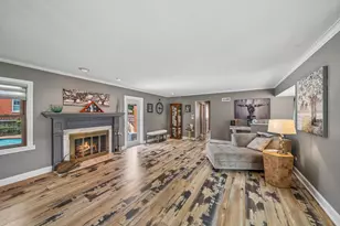 1432 Robinhood Ln, La Grange Park, IL 60526 - Photo 11