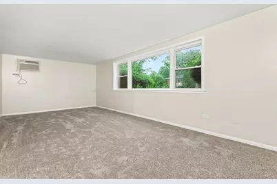 16W719 56th Place #1, Clarendon Hills, IL 60514 - Photo 3