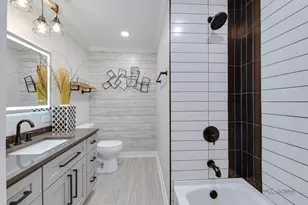 525 Bunning Dr, Downers Grove, IL 60516 - Photo 11