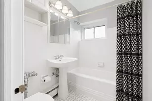4960 N Marine Dr, Chicago, IL 60640 - Photo 9