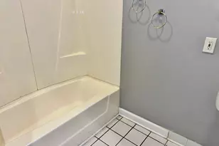 5928 S Prairie St, Chicago, IL 60637 - Photo 9