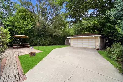 531 Cambridge Road, Des Plaines, IL 60016 - Photo 29