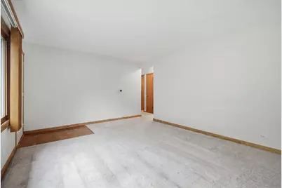 531 Cambridge Road, Des Plaines, IL 60016 - Photo 9