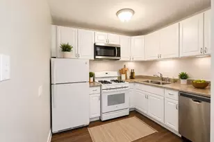 1450 E 55th Pl, Chicago, IL 60637 - Photo 3