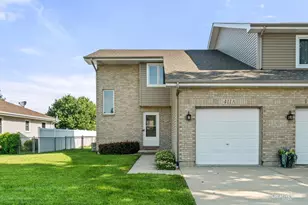 411 Elm St, Yorkville, IL 60560 - Photo 1