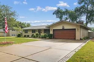705 Tana Ln, Joliet, IL 60435 - Photo 3