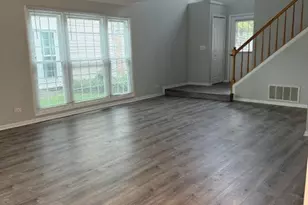4840 Prestwick Pl, Hoffman Estates, IL 60010 - Photo 5