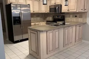 4840 Prestwick Pl, Hoffman Estates, IL 60010 - Photo 3
