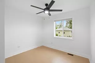 183 N Cleveland Ave, Bradley, IL 60915 - Photo 17