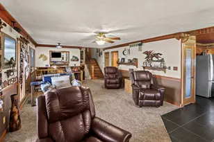 2081 N Broadway Ave, Salem, IL 62881 - Photo 9
