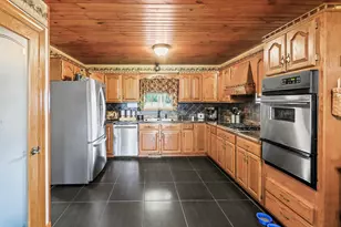 2081 N Broadway Ave, Salem, IL 62881 - Photo 11