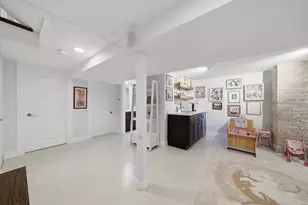 6305 N Kildare Ave, Chicago, IL 60646 - Photo 33