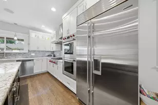 6305 N Kildare Ave, Chicago, IL 60646 - Photo 7