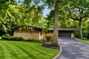 6N300 Oak St, Roselle, IL 60172 - Photo 1