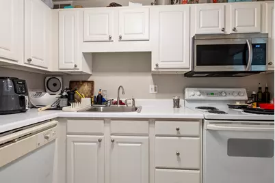 211 E Ohio Street #817, Chicago, IL 60611 - Photo 11