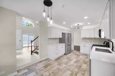 8008 Barrymore Drive, Darien, IL 60561 - Photo 19