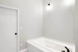 8008 Barrymore Dr, Darien, IL 60561 - Photo 31