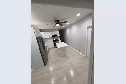 8835 S Commercial Avenue #1, Chicago, IL 60617 - Photo 3