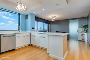 2020 N Lincoln Park, Chicago, IL 60614 - Photo 7