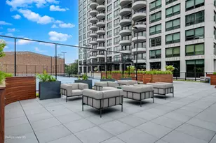 2020 N Lincoln Park, Chicago, IL 60614 - Photo 19