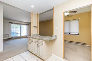 9737 N Fox Glen Dr, Niles, IL 60714 - Photo 5