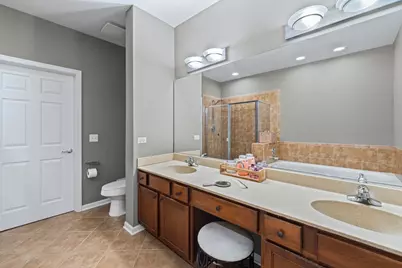 6436 Roosevelt Road #410, Oak Park, IL 60304 - Photo 17