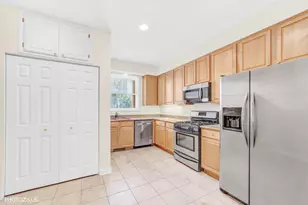 1130 S Troy Ave, Chicago, IL 60612 - Photo 9