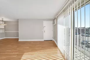 8701 W Foster Ave, Chicago, IL 60656 - Photo 5