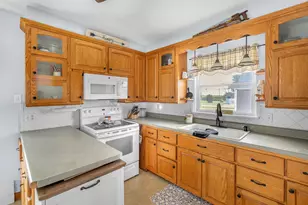 209 E Main St, Reddick, IL 60961 - Photo 9