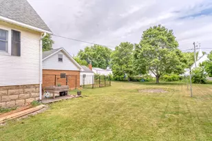 209 E Main St, Reddick, IL 60961 - Photo 25