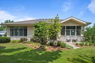 23 Heritage Dr, Highland Park, IL 60035 - Photo 23