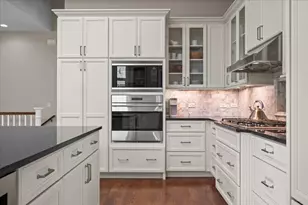 23 Heritage Dr, Highland Park, IL 60035 - Photo 7