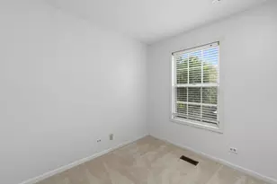 410 Country Ln Ct, Wauconda, IL 60084 - Photo 13