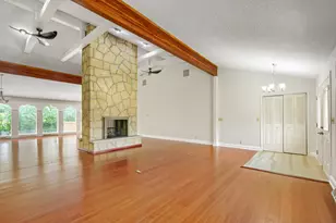 1701 Lynwood Ln, Crest Hill, IL 60403 - Photo 7