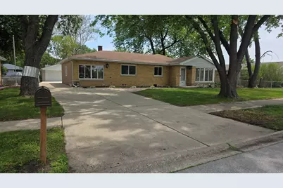 8867 Mobile Avenue, Oak Lawn, IL 60453 - Photo 3