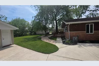 8867 Mobile Avenue, Oak Lawn, IL 60453 - Photo 39