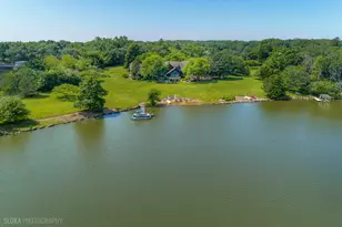 82 Hawley Woods Rd, Barrington Hills, IL 60010 - Photo 3