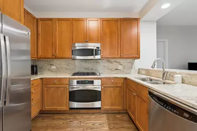 600 N Lake Shore Drive #807, Chicago, IL 60611 - Photo 11