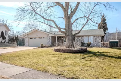 2S164 Beaumont Lane, Lombard, IL 60148 - Photo 1