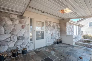 2S164 Beaumont Ln, Lombard, IL 60148 - Photo 3