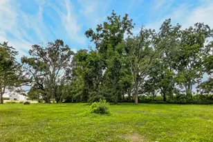 7772 E Kelly Rd, Ridott, IL 61067 - Photo 15