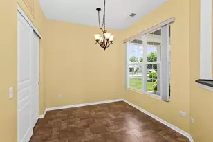 13569 Winterberry Ln, Huntley, IL 60142 - Photo 5