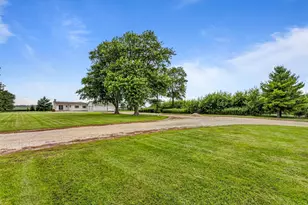 40 E 950 North Rd, Cerro Gordo, IL 61818 - Photo 9